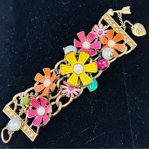 Betsy Johnson Gorgeous, Dramatic, Floral Bracelet VINTAGE